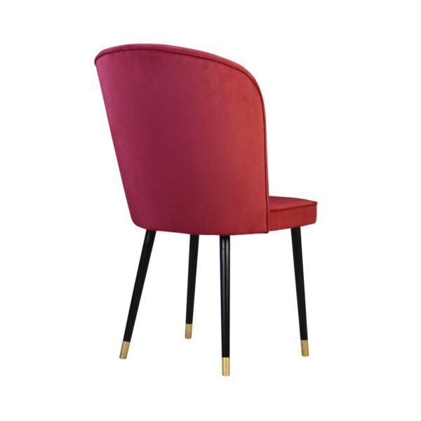 Czerwone krzesło do jadalni na drewnianych nogach Matylda