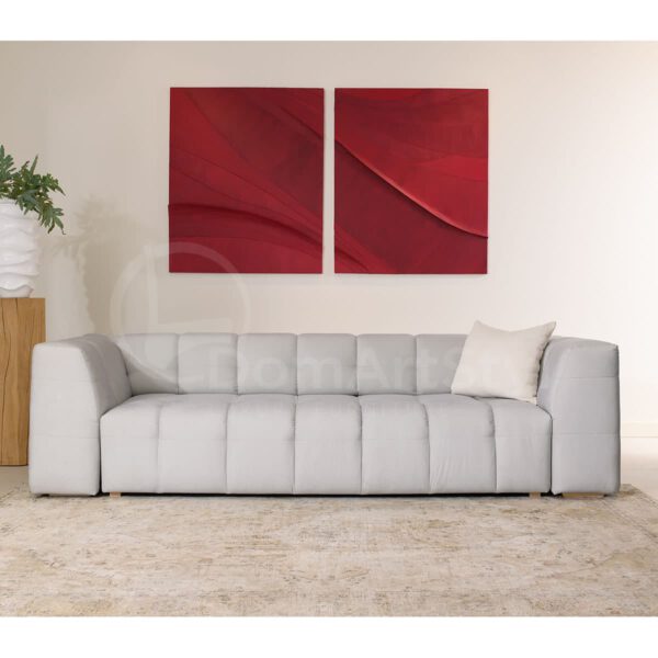 Jasna sofa tapicerowana z przeszyciami