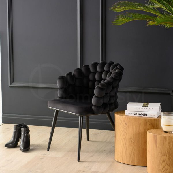 Czarne krzesło nowoczesne na metalowych nogach Celestia Black