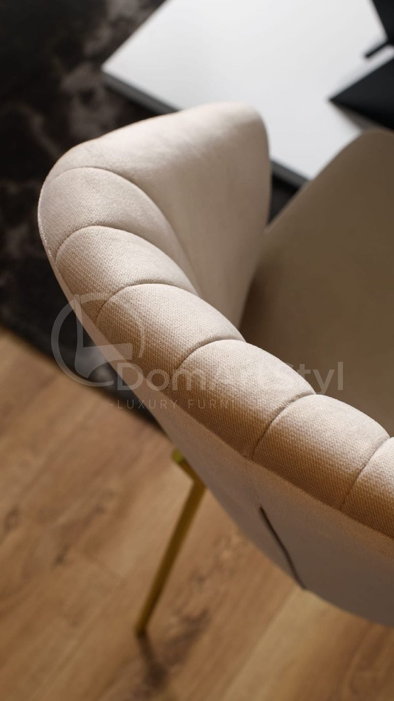 Krzesło welurowe kremowe