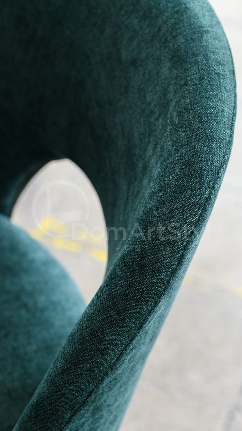 Zielone krzesło tapicerowane welurowe