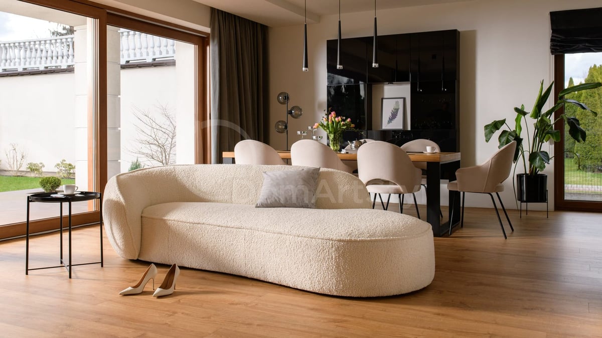 Modern chaise lounge sofa